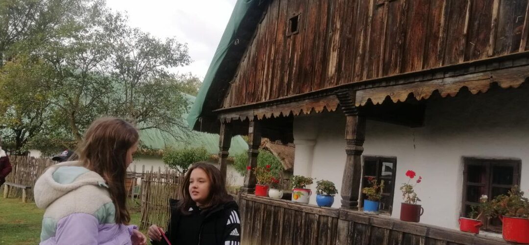 Vissza a múltba! – az 5. évfolyam tanulmányi kiránduláson volt a Szennai Skanzenben
