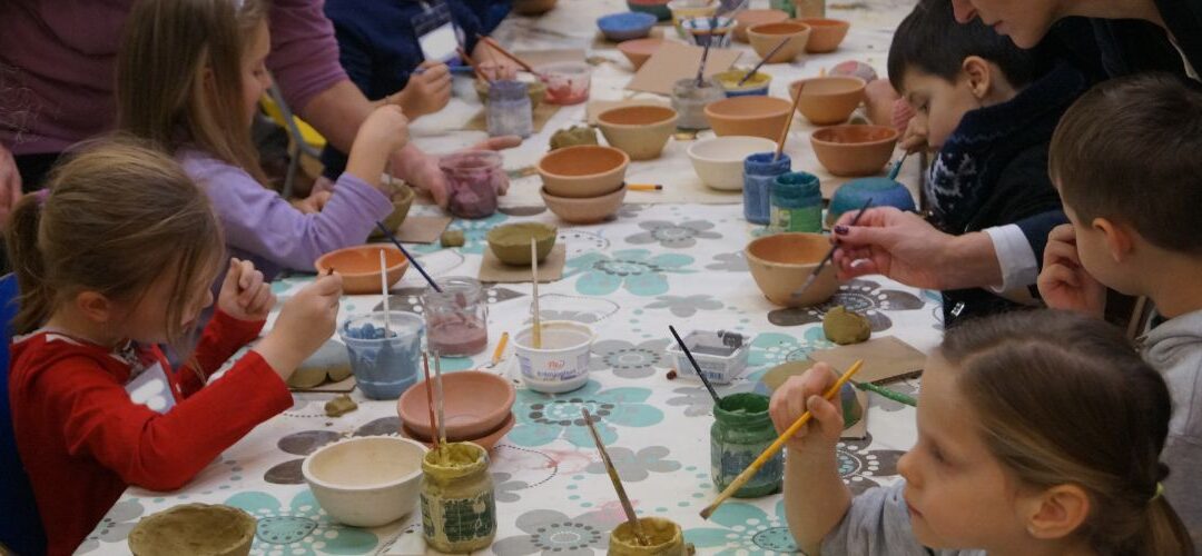 Képzős Iskolanyitogató