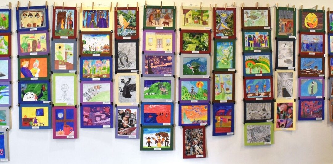 Képzőművészeti kiállítás a Tudásközpontban